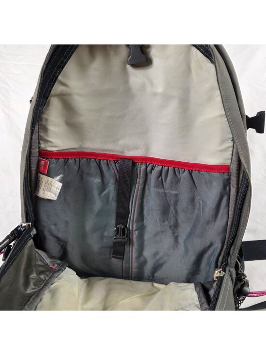 The North Face Amira Womens Backpack Gray Pink Lightweight Hiking Camping - Picture 10 of 15
